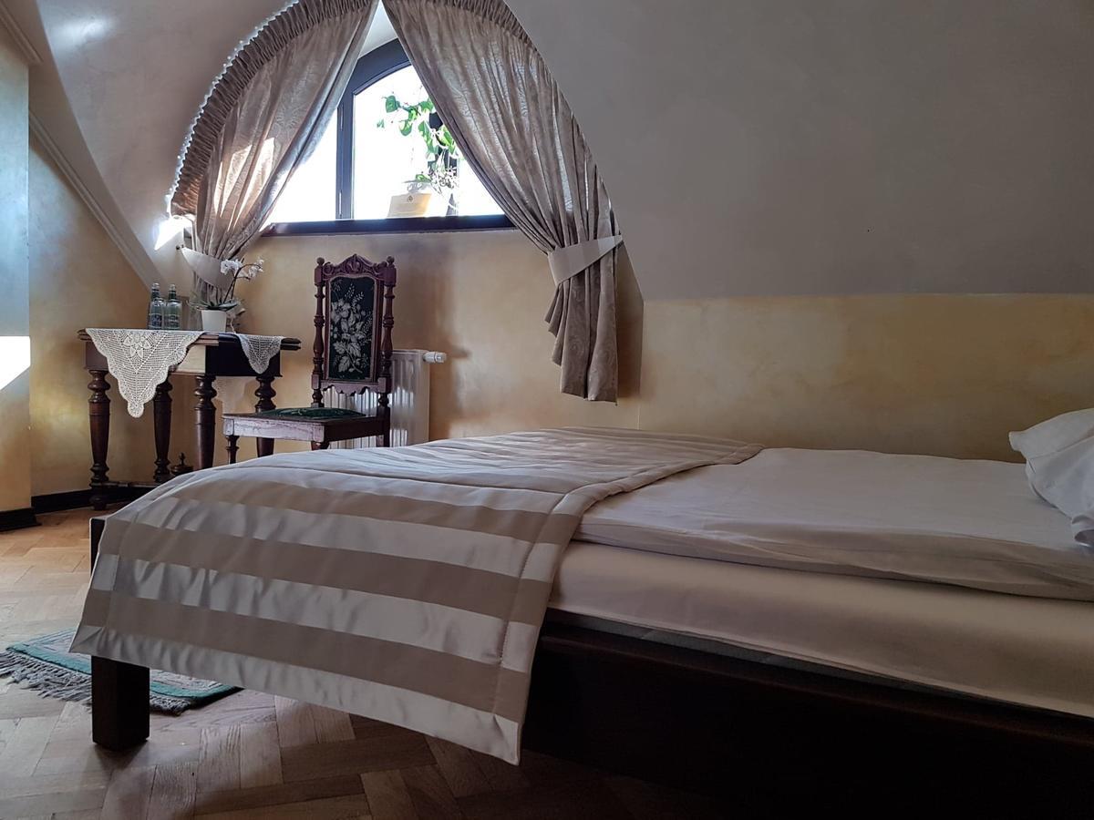 Dwor Anna Bed and Breakfast Ciecierzyn Εξωτερικό φωτογραφία